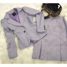 スカートスーツ パステルカラーのフォーマルスーツ<br />Pale lavender skirt suit