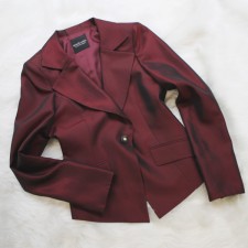 ジャケット 光沢のあるワインレッド<br />Glossy wine red jacket