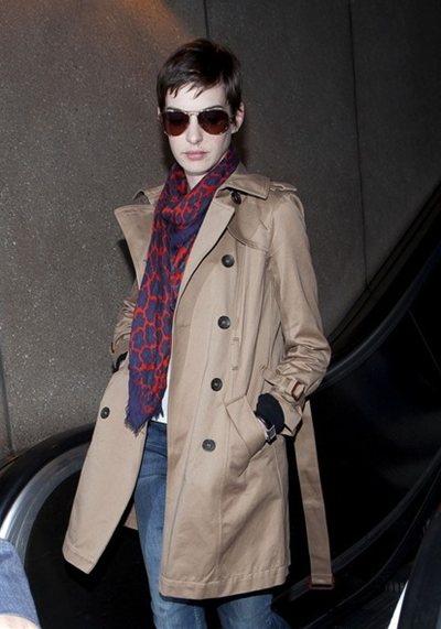 anne-hathaway_trench