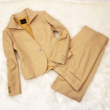 パンツスーツ ファンシーラメツイード<br />Champagne lame inserted pants suit