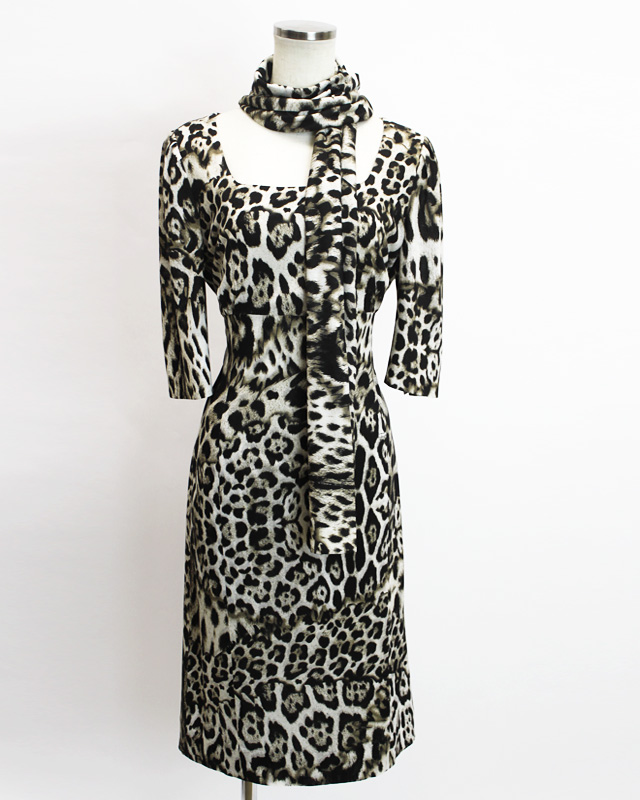 ワンピース 上品なヒョウ柄<br />Safari printed dress and stole