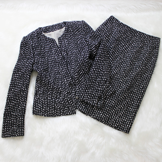 スカートスーツ 白と黒のツイード素材<br />White&black tweed skirt suit