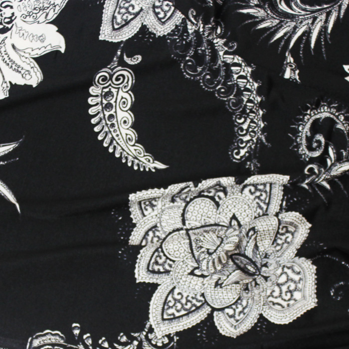 ミラノインポートフラワー / Black & White Polyester Floral from Milano(5701-11)