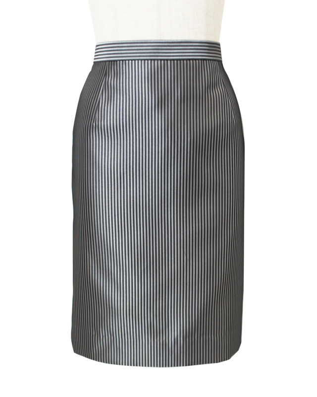 タイトスカート後ろベント グレーストライプ<br />Gray Polyester Striped Pencil Skirt with Vent
