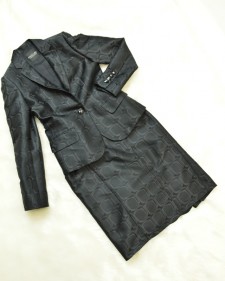 スカートスーツ ブラック<br />Black Jacket & Skirt