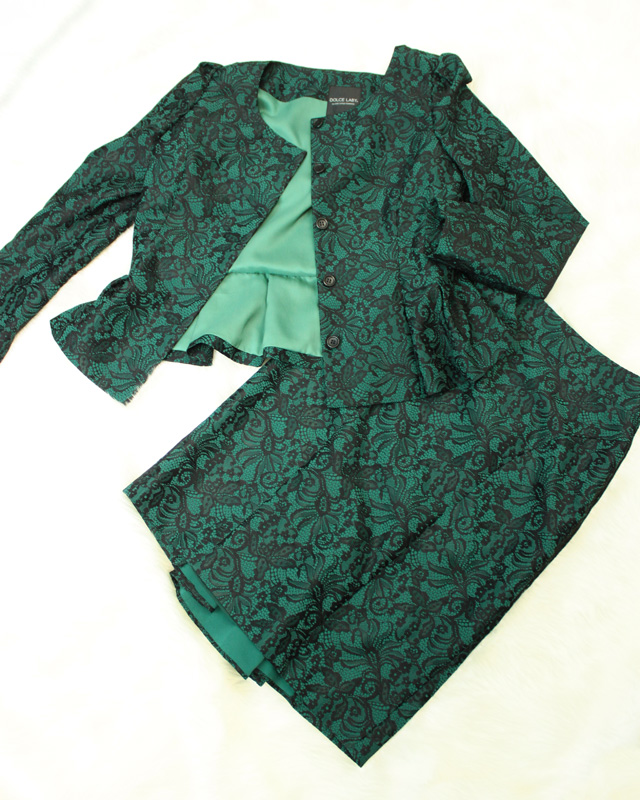 スカートスーツ グリーンレース<br />Emerald Green Lace Jacket & Skirt