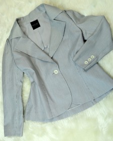 明るめライトグレージャケット<br />Light gray jacket