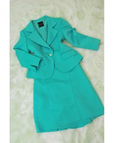 爽やかなターコイズブルーラウンドシングルジャケットとバックフリルタイトスカート<br />Turquoise Single-Breasted Jacket & Pencil Skirt with Back Frill