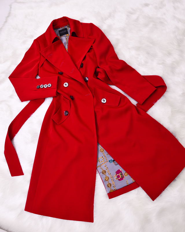 情熱の赤トレンチコート♪宝石柄のキュートな裏地アレンジ Trench coat in hot red♪ with cute jewelry pattern lining | オリジナル制服