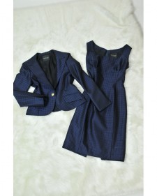 秋冬に取り入れたい寒色系♪高級感ある装いにまとめてくれるネイビーブルーワンピーススーツ<br />Navy Blue Dress Suit