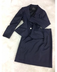 定番カラー♪ネイビースカートスーツ<br />Standard Navy Skirt Suit