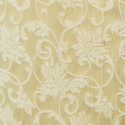 フローラル柄のストレッチ　ジャカート　ベージュ(KKF7312-4917-21) Stretch Jacquard Fabric, Beige Floral Pattern