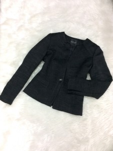 通勤からセレモニーまで幅広く対応♪ブラックツイードジャケット<br />Versatile Black Tweed Jacket  Perfect For Any Occasion
