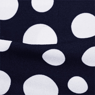ストレッチ生地　ネイビー＆ホワイトドット模様プリント (KKP2480-80-A) Navy & White Dotted Print、Stretch Fabric