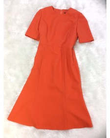 爽やかなカラーだからパーティにもどうぞ♪オレンジフレアワンピース<br />Brilliant Orange Color Makes This Dress A Good Solution For Party