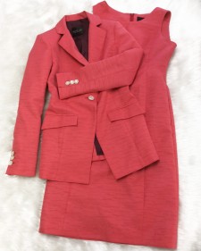 赤の力で元気アップ！♪高級感があるラメ入りオレンジワンピーススーツ<br />Get Your Energy Boost From The Color Red!  Dress Suit With Fancy Fabric