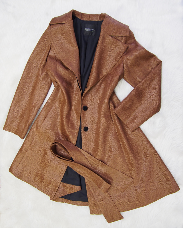 この秋はオーダーコート！★ブラウン生地でオシャレな雰囲気<br />Try A Made To Order Coat This Season! The Brown Fabric Gives A Modern Feel