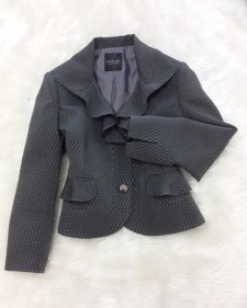 素敵なコーディネイトが楽しめるシルクブレンド生地のジャケット<br />Enjoy Various Stylings With This Silk Blend Jacket