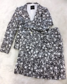 まるで宝石箱をのぞき込んだような宝石柄の生地♪オリジナルなスカートスーツ<br />You Can Almost See the Glittering In This Diamond Fabric♪Skirt Suit With Originality