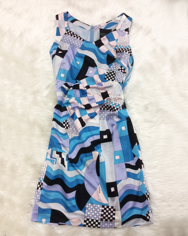 出会いの春に向けてワンピースを♪トレンドで爽やかなブループッチ柄の生地<br />A new dress for new spring encounters♪with fashionable blue Pucci pattern