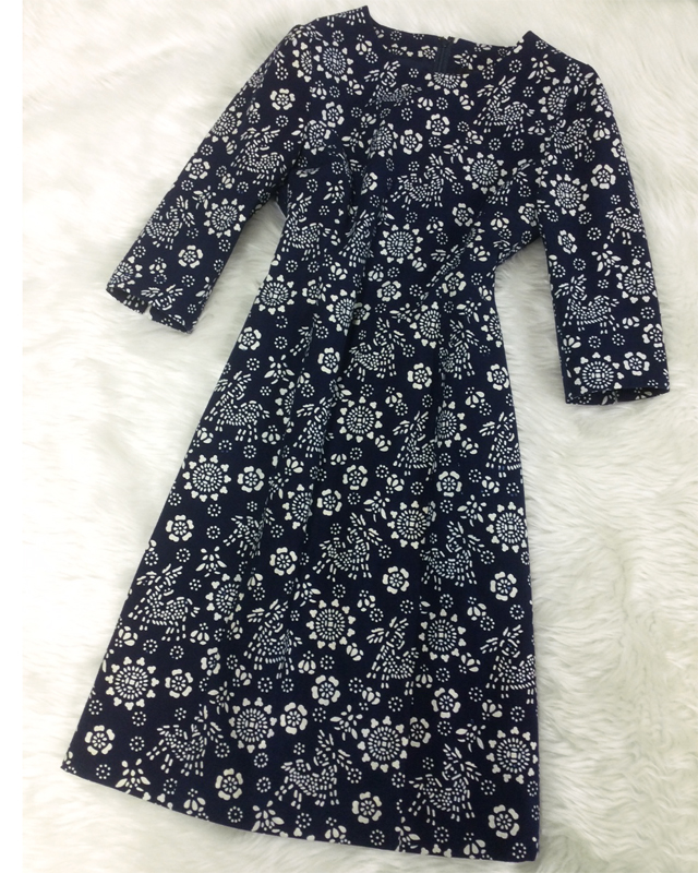 着物生地を使用したエレガントなワンピース♪<br />Kimono fabric made into a elegant dress♪