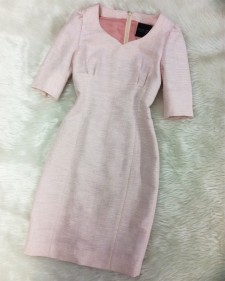 パステルピンクの明るいサマーツイードのワンピース♪オペラやクラシックのコンサートにもピッタリ<br />A light pastel pink summer tweed dress♪Great to wear to the opera or a classic concert