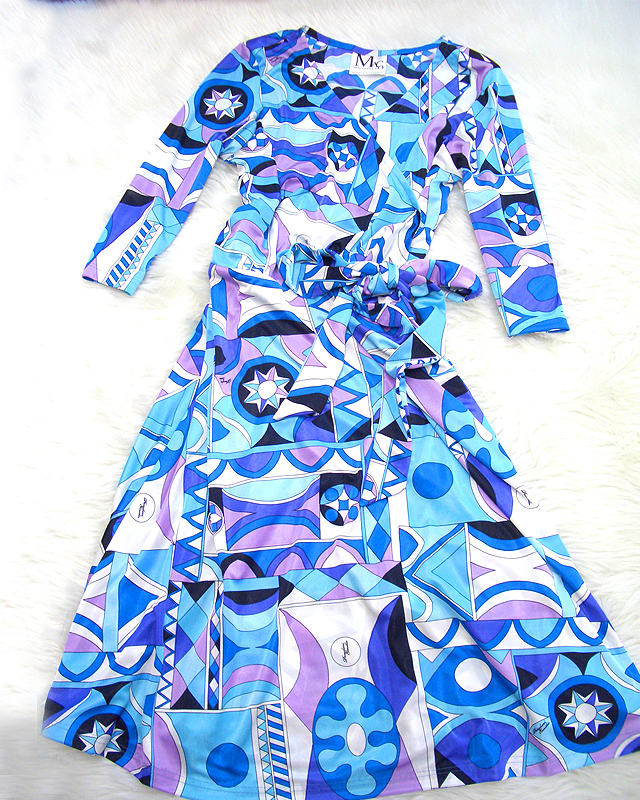 着やすいカシュクールワンピース♪ブルーのプッチ柄が見た目から涼しい<br /> Easy to Wear Cache Coeur Dress♪ The Fresh Blue Pucci-style Pattern Has A Cooling Effect