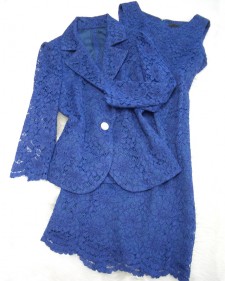 ロイヤルブルーのレースで上品な印象☆ワンピースとジャケットのアンサンブル<br />Leave a fancy impression in a royal blue lace ensemble