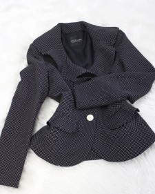 細かいドット模様の素敵なフレアラペルジャケット<br />Wonderful flare lapel jacket of the small dot design