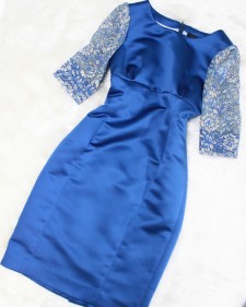 レースお袖がエレガント♪サテンブルーワンピース/<br />Satin blue dress of the race sleeve.