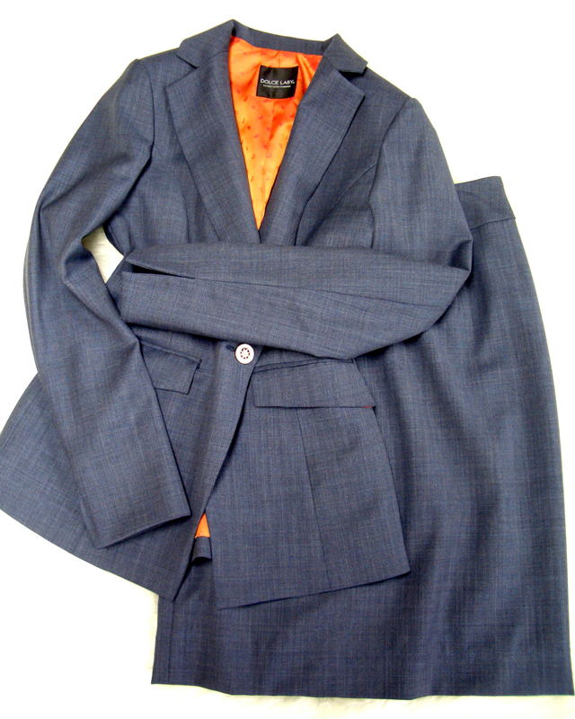 卒業式・入学式に☆ネイビースカートスーツ/<br />Navy skirt suit for an entrance ceremony, graduation ceremonies