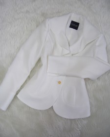 白フレアラペルジャケット/<br /> White flare lapel jacket