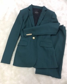 濃グリーンパンツスーツ/<br />Dark green pants suit