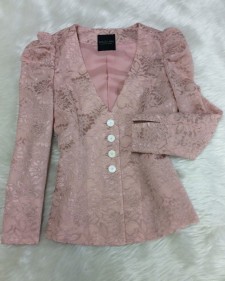ピンクレースパワーショルダージャケット/<br />Pink lace power shoulder jacket