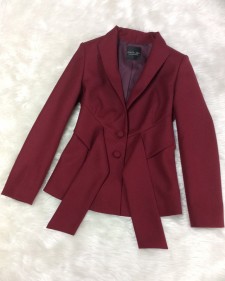 赤タッセル付ジャケット/<br />Jacket with red tassel