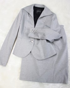 グレースカートスーツ/<br />Gray skirt suit