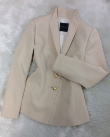 ベージュ織柄ジャケット/<br />Beige woven jacket