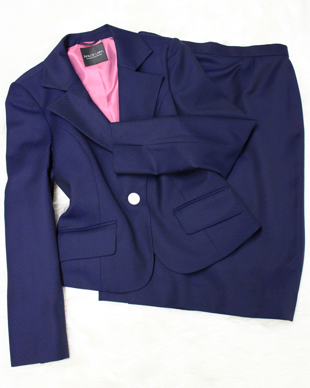 紺柄スカートスーツ/<br />Navy blue skirt suit