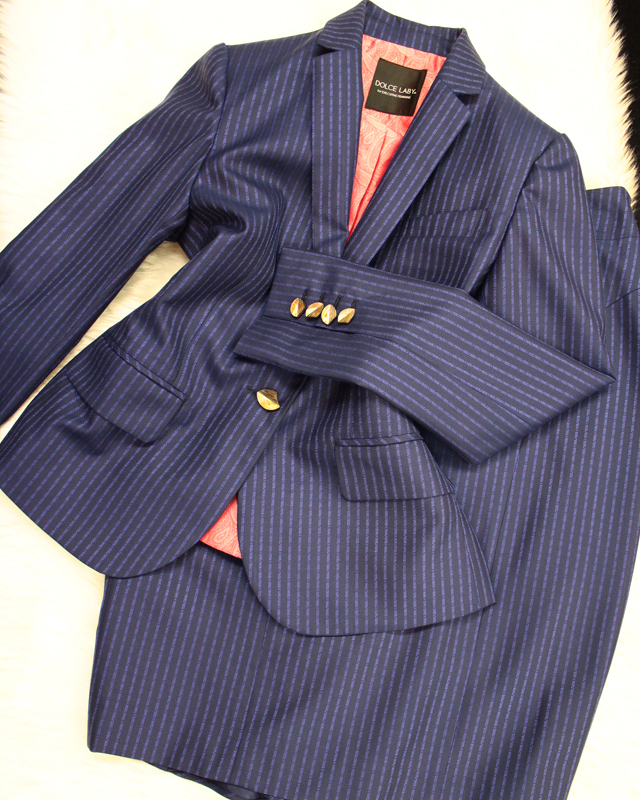 紺ストライプスカートスーツ/<br />Navy blue striped skirt suit